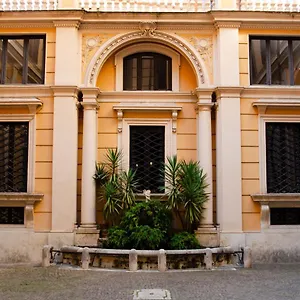 Trevi Tittoni , Roma Italia