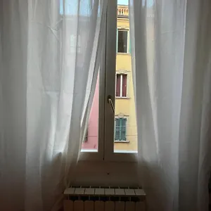 Elle Alloggio in famiglia